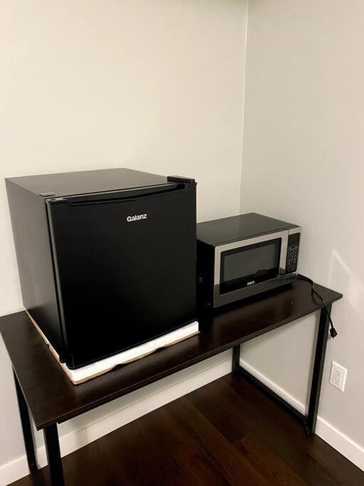 Beautiful&Spacious 1 room in a very quiet area Airdrie Exterior foto