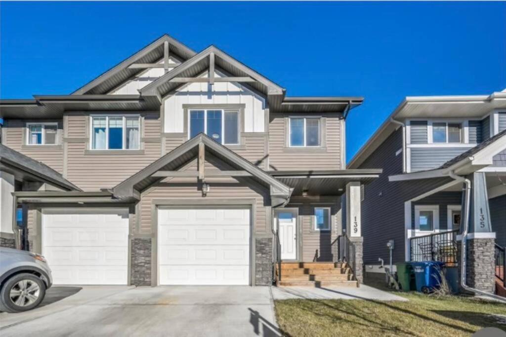 Beautiful&Spacious 1 room in a very quiet area Airdrie Exterior foto